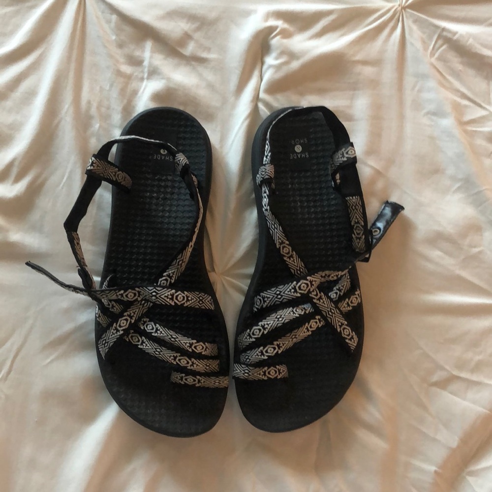 Shade and Shore Strapped Sandals (Chaco’s style)